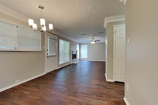 Building Photo - 2916 Tower Bridge Ct