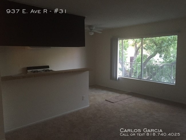 Building Photo - 937 E Ave R