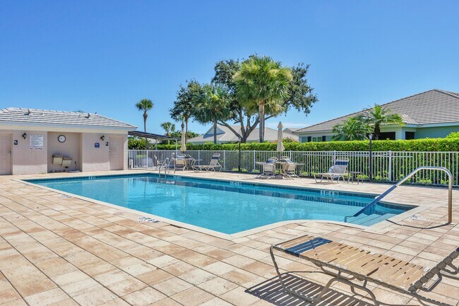 Building Photo - 796 Tartan Dr