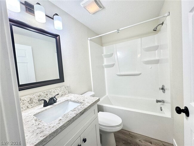 Building Photo - 2081 S Dandelion St