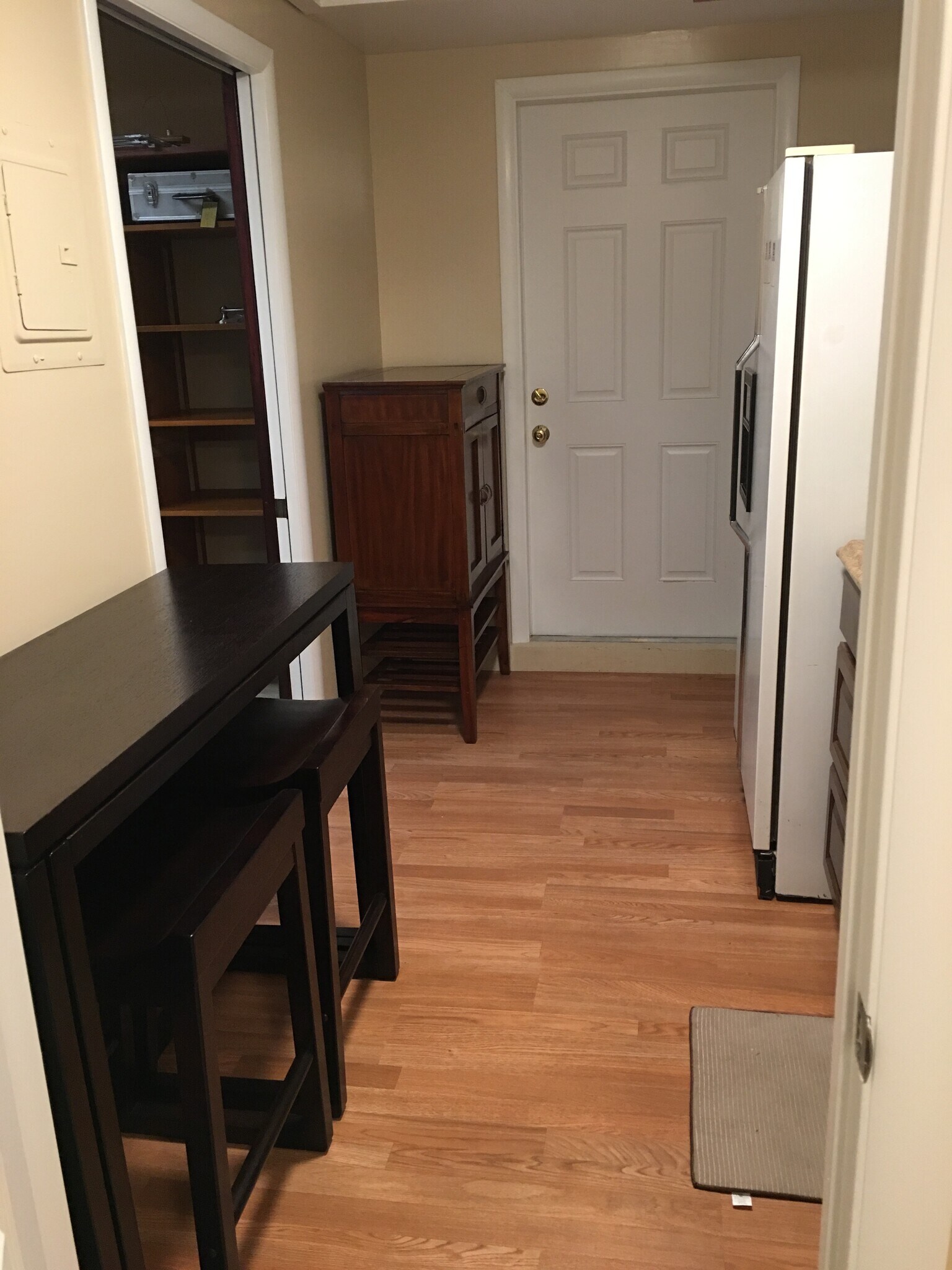 Entrance into kitchen - 8119 Loyola Blvd