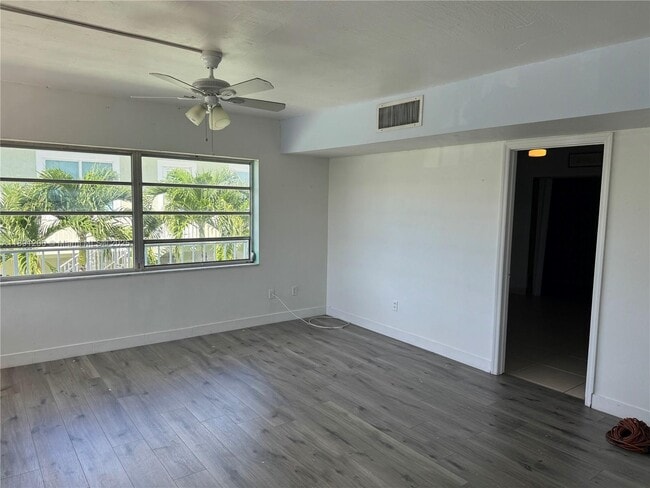 Building Photo - 174 Corrine Pl