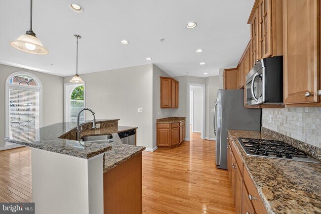 Building Photo - 30 Sharpstead Ln