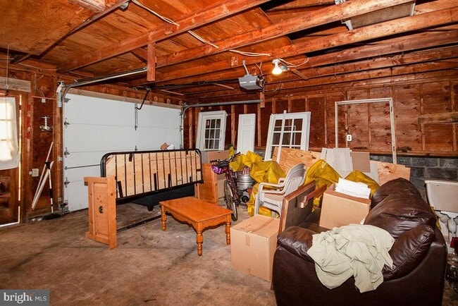 Building Photo - 316 Swarthmore Rd