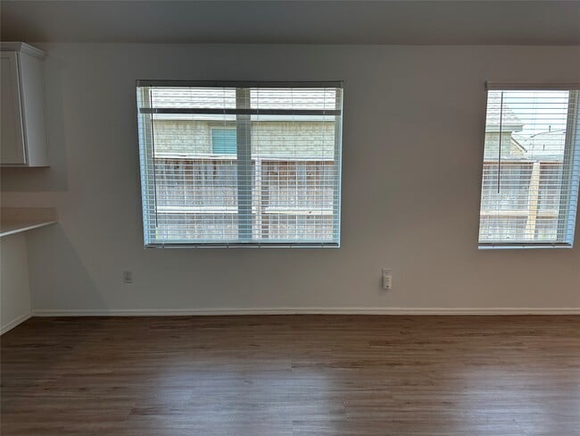 Building Photo - 6210 Russett Elm Ct