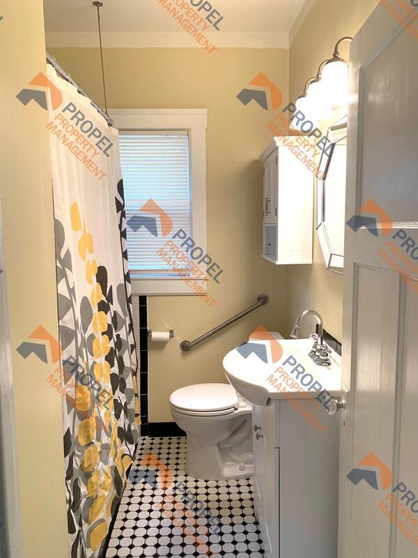 Building Photo - 1010 Wayburn St