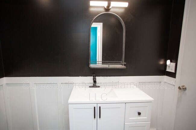 Building Photo - 40B Sumac Ct