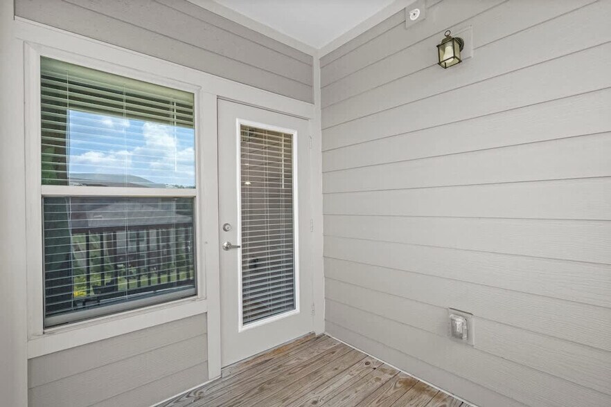 Building Photo - 19310 Carsen Grace Ct