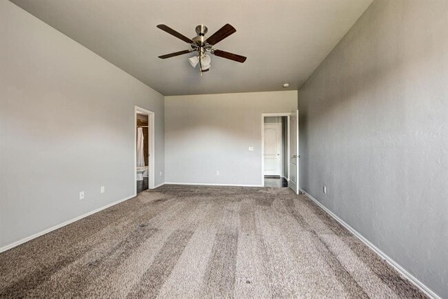 Building Photo - 11800 NW 136th Terrace