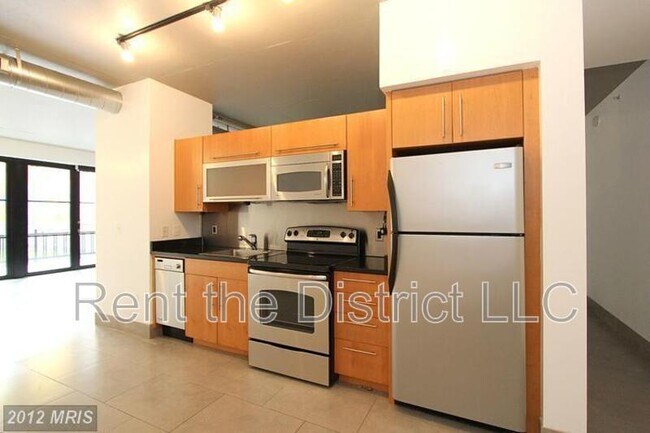 Building Photo - 1133 14th St NW