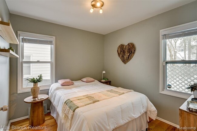 Building Photo - 1460 Cole St