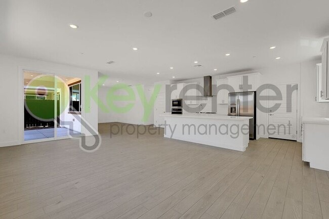 Building Photo - 4089 Flathead Dr