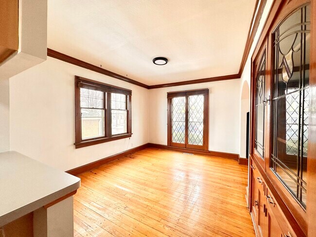 Building Photo - 7705 W Rogers St