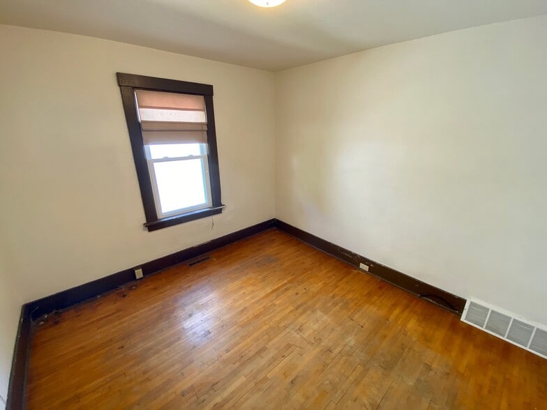 Building Photo - 780 Hillview Ave