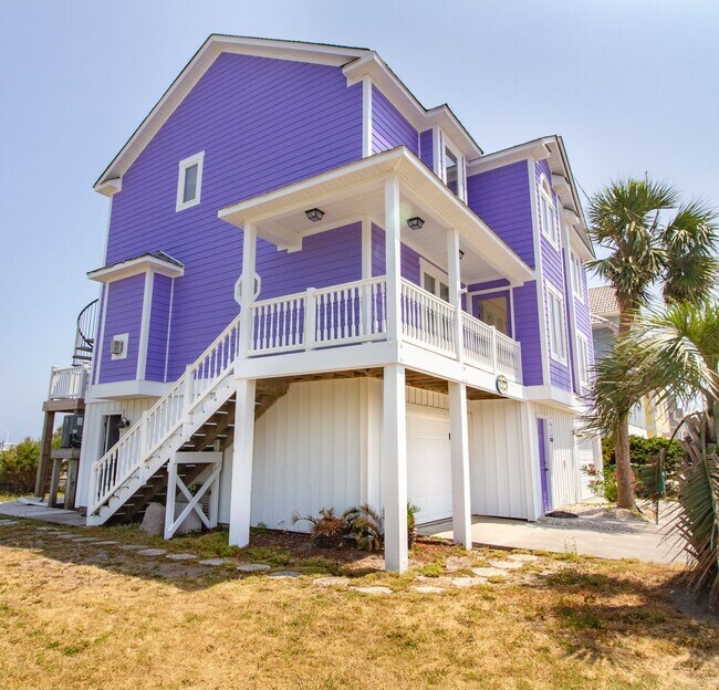 Building Photo - 837 Fort Fisher Blvd S