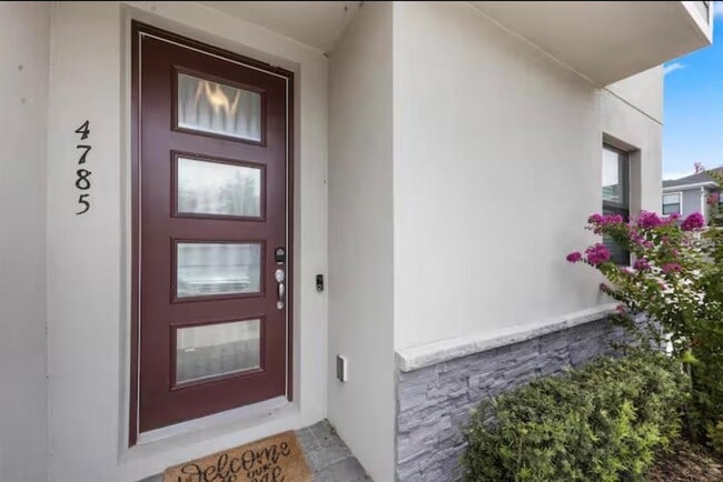 Building Photo - 4785 Terra Esmeralda Dr