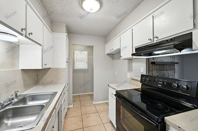 Building Photo - 6176 Vega Dr