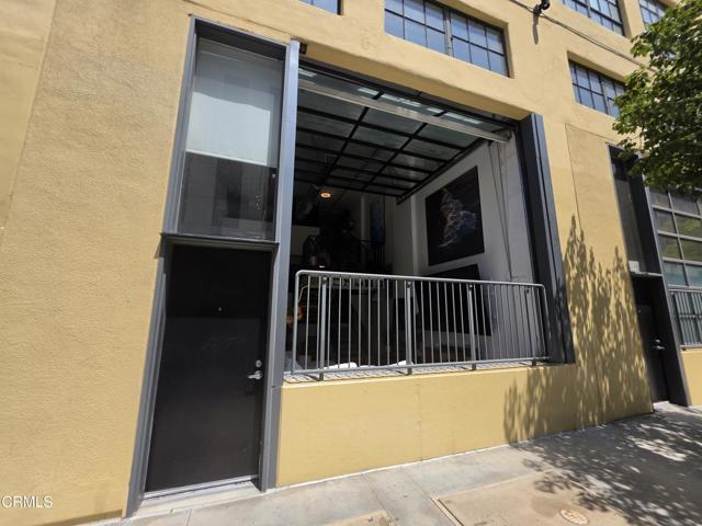 Building Photo - 200 N San Fernando Rd