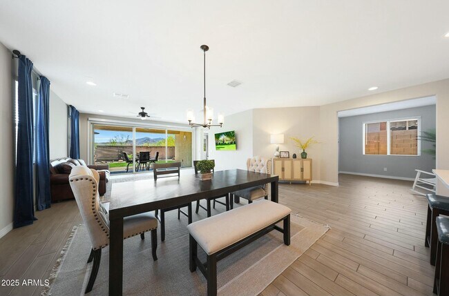 Building Photo - 8419 S 164th Dr