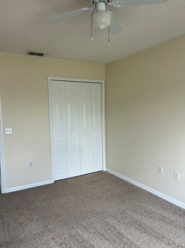 Building Photo - 2 STORY 4 BEDROOM 3.5 BATH 2 CAR GARAGE