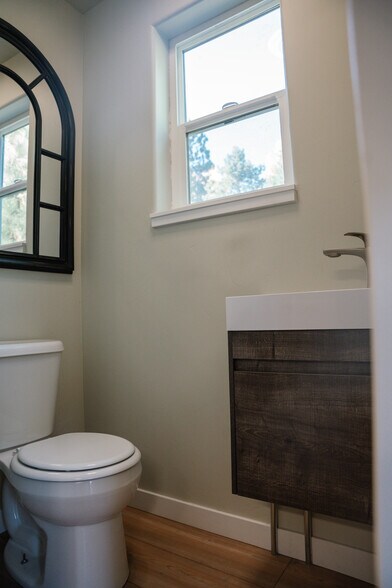 Building Photo - 128 Saddle Loop