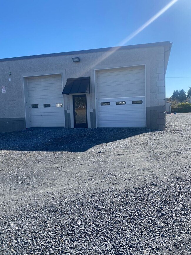 Primary Photo - Warehouse space w/ small office AVAILABLE