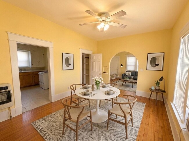 Building Photo - Two-Bedroom Duplex in Shawnee
