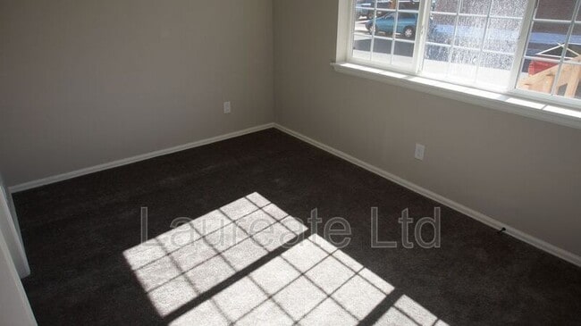 Building Photo - 2995 W Yale Ave