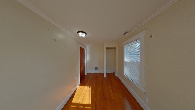 Building Photo - 17 Marcella St