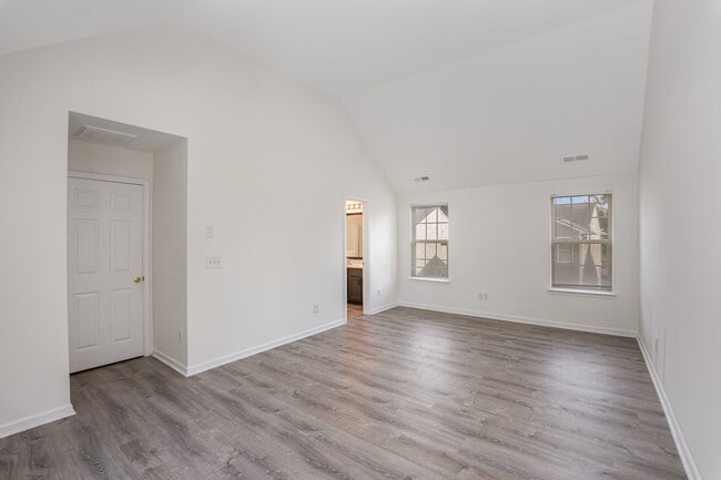 Building Photo - 400 Erin Taylor Ln