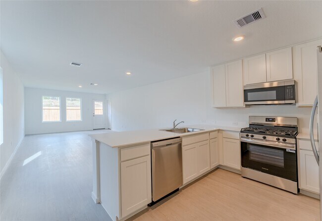 Building Photo - 14873 N Ascot Bnd Cir