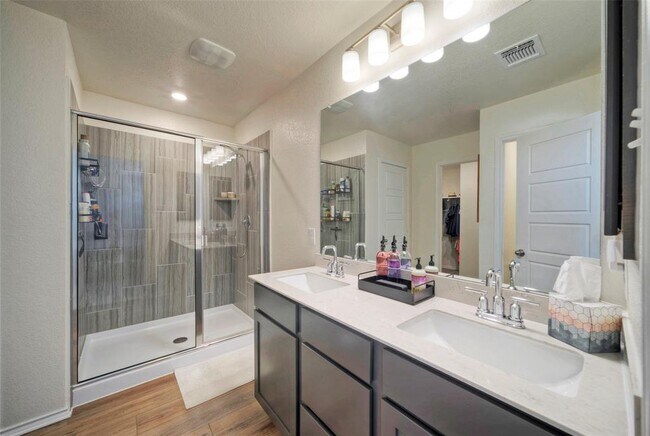 Building Photo - 13216 Nancy Reagan St