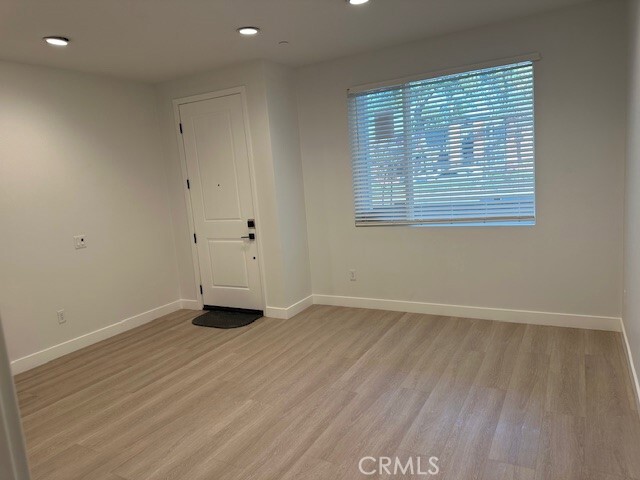 Building Photo - 828 S Harbor Blvd