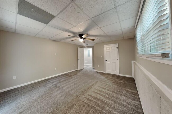 Building Photo - 1463 Shadowrock Heights