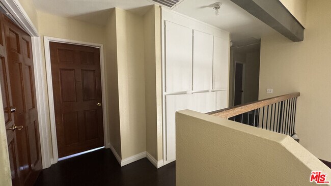 Building Photo - 845 N Juarez St