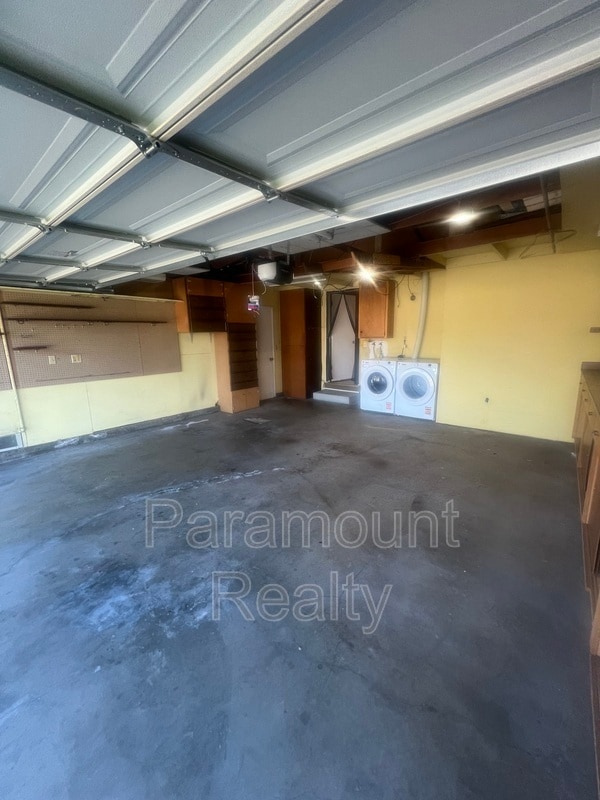 Building Photo - 7698 Redbud Ct