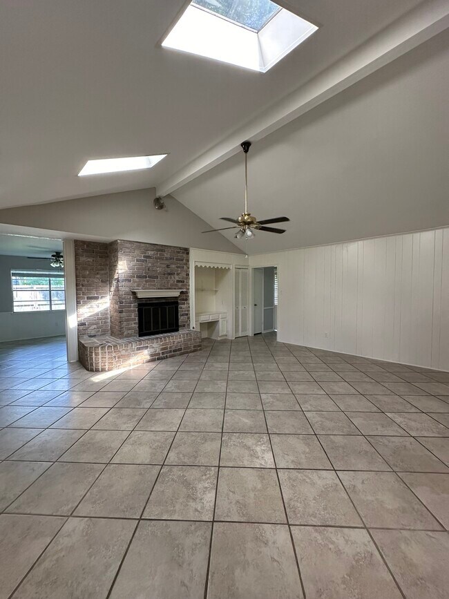 Building Photo - 11702 Brighton Ln
