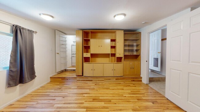 Building Photo - Great home! 3/1.5 w flex room!