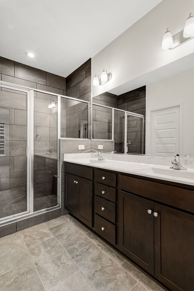 Building Photo - Modern End-Unit Townhome in Rocketts Landing with an Incredible Rooftop Terrace