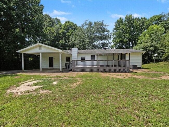 Building Photo - 3542 Shoreland Dr