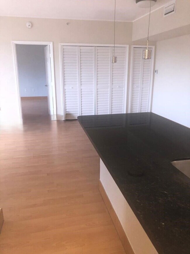 Building Photo - 816 NW 11th St