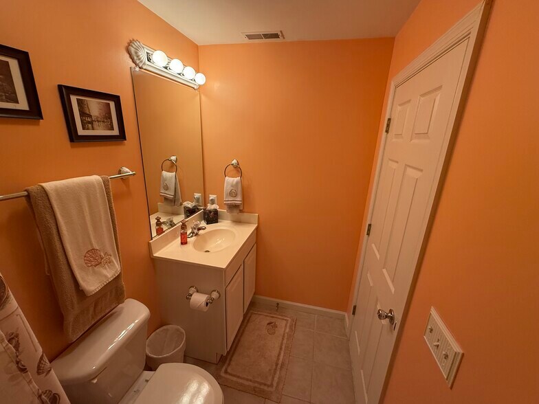 Building Photo - 20374 Blue Point Dr