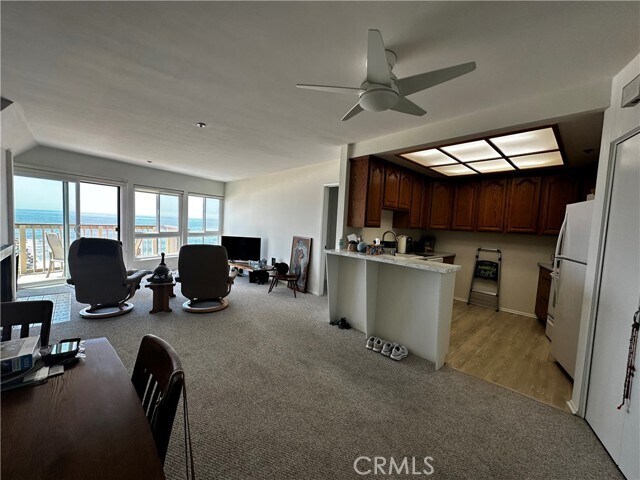 Building Photo - 625 Esplanade