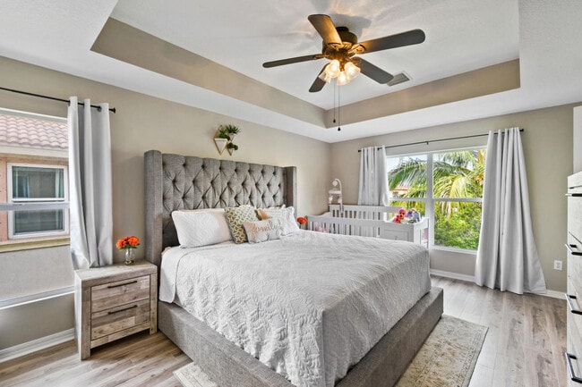 Building Photo - 6143 Seminole Gardens Cir