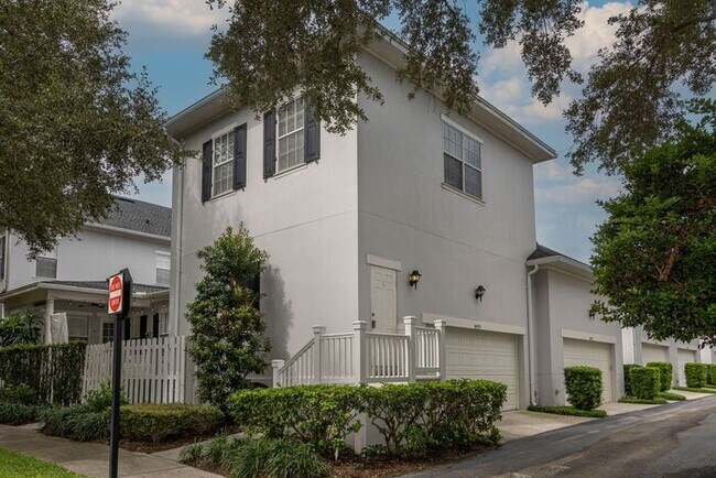 Primary Photo - Cozy 1 bedroom/1 bath garage apartment in ...