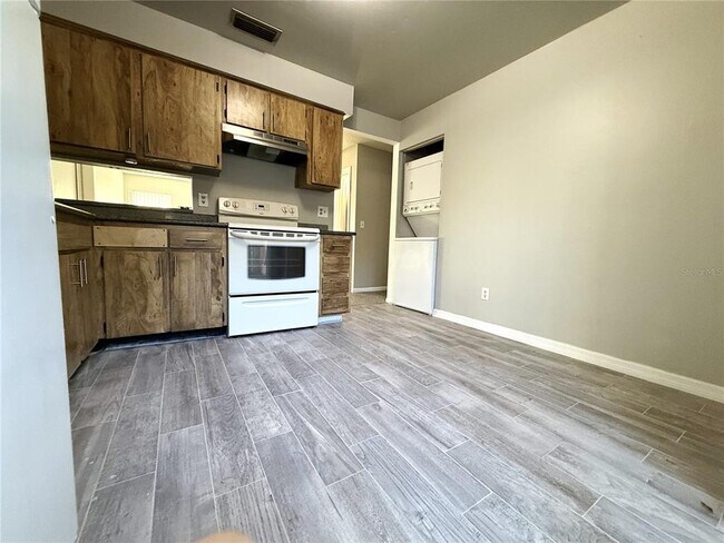 Building Photo - 5006 Parkhill Dr