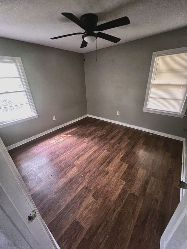 Building Photo - 3-Bedroom Home with Carport in Northeast Jackson