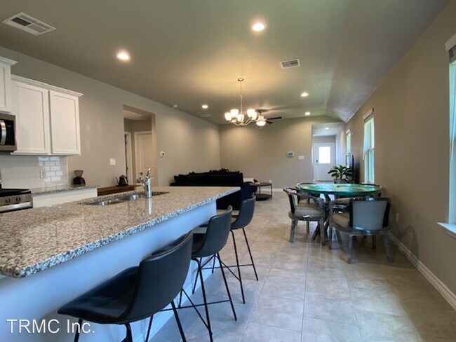 Building Photo - 3 br, 2 bath House - 7621 HERD RIDER LN.