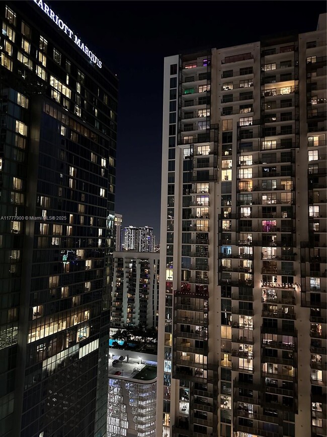 Building Photo - 300 Biscayne Blvd Way