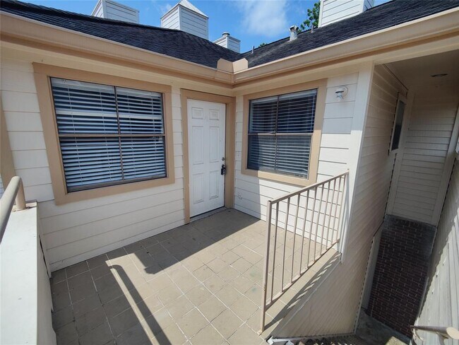 Building Photo - 1103 Dulles Ave